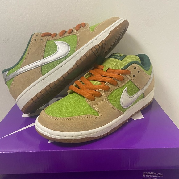 Nike SB Dunk Low Escargot FQ7585-200 US MENS Size 8.5 DEADSTOCK